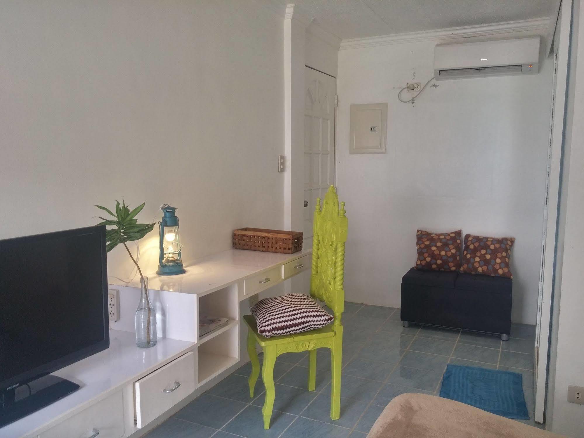 812 Angol Boracay Bagian luar foto